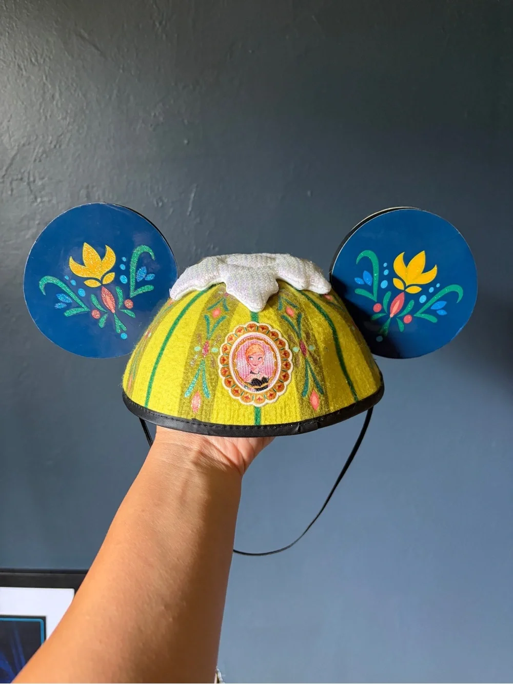 Disney Parks Frozen Elsa Anna 2 side Mickey ears hat